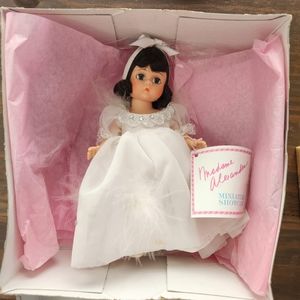 Madame Alexander Snow White